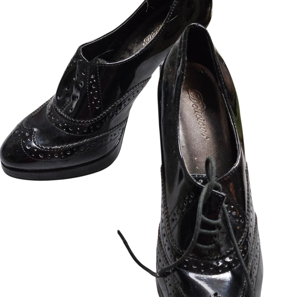 Delicious Black Patent Leather Heels - Picture 5 of 5